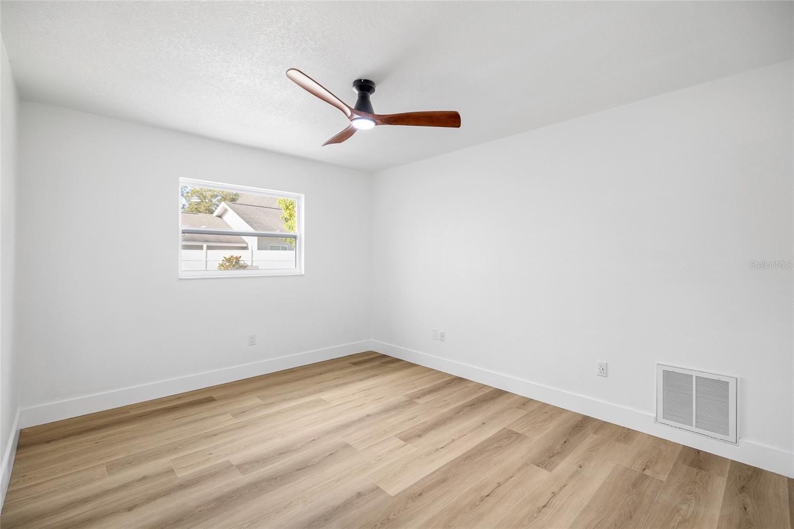 THE MANORS AT CRYSTAL LAKES - Residential