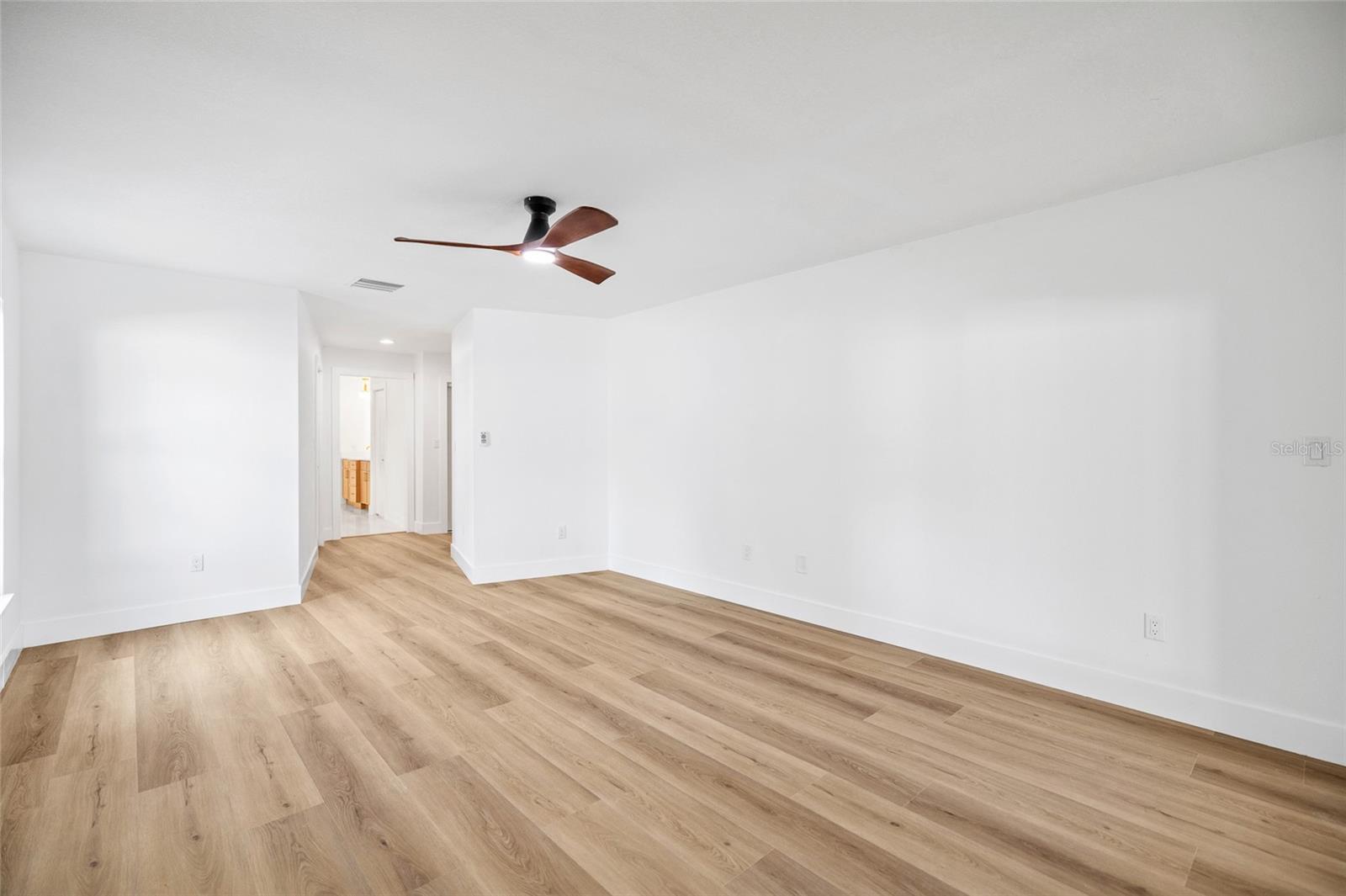 THE MANORS AT CRYSTAL LAKES - Residential