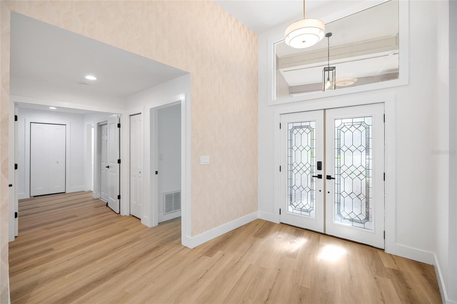 THE MANORS AT CRYSTAL LAKES - Residential