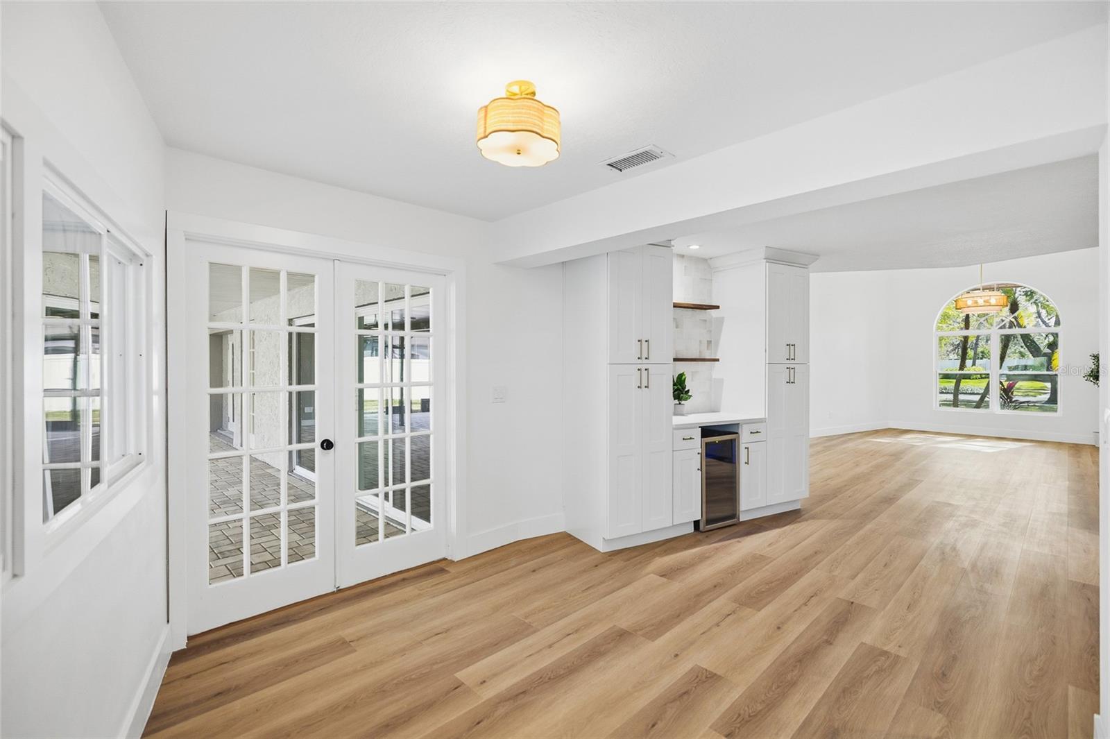 THE MANORS AT CRYSTAL LAKES - Residential