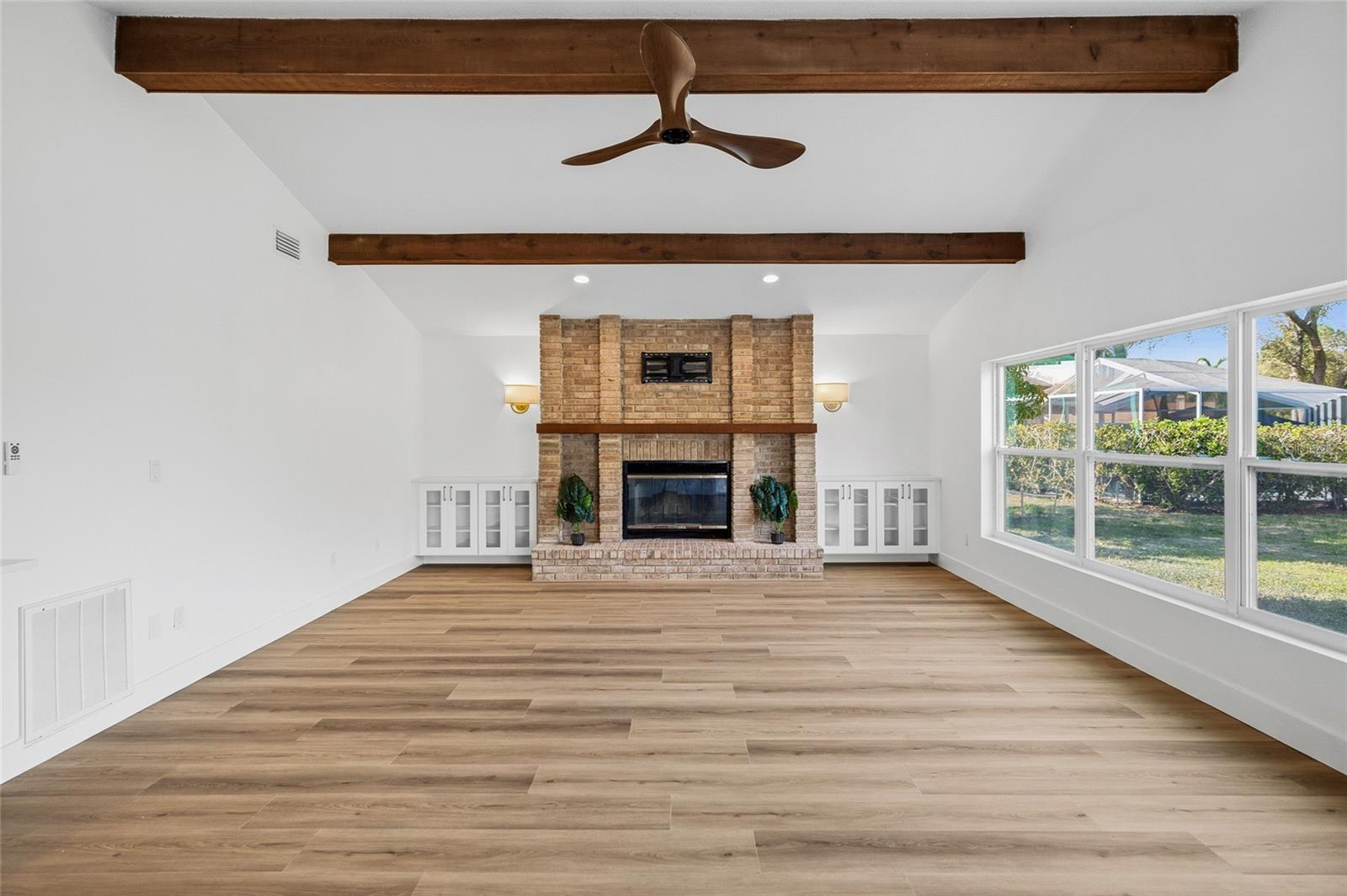 THE MANORS AT CRYSTAL LAKES - Residential