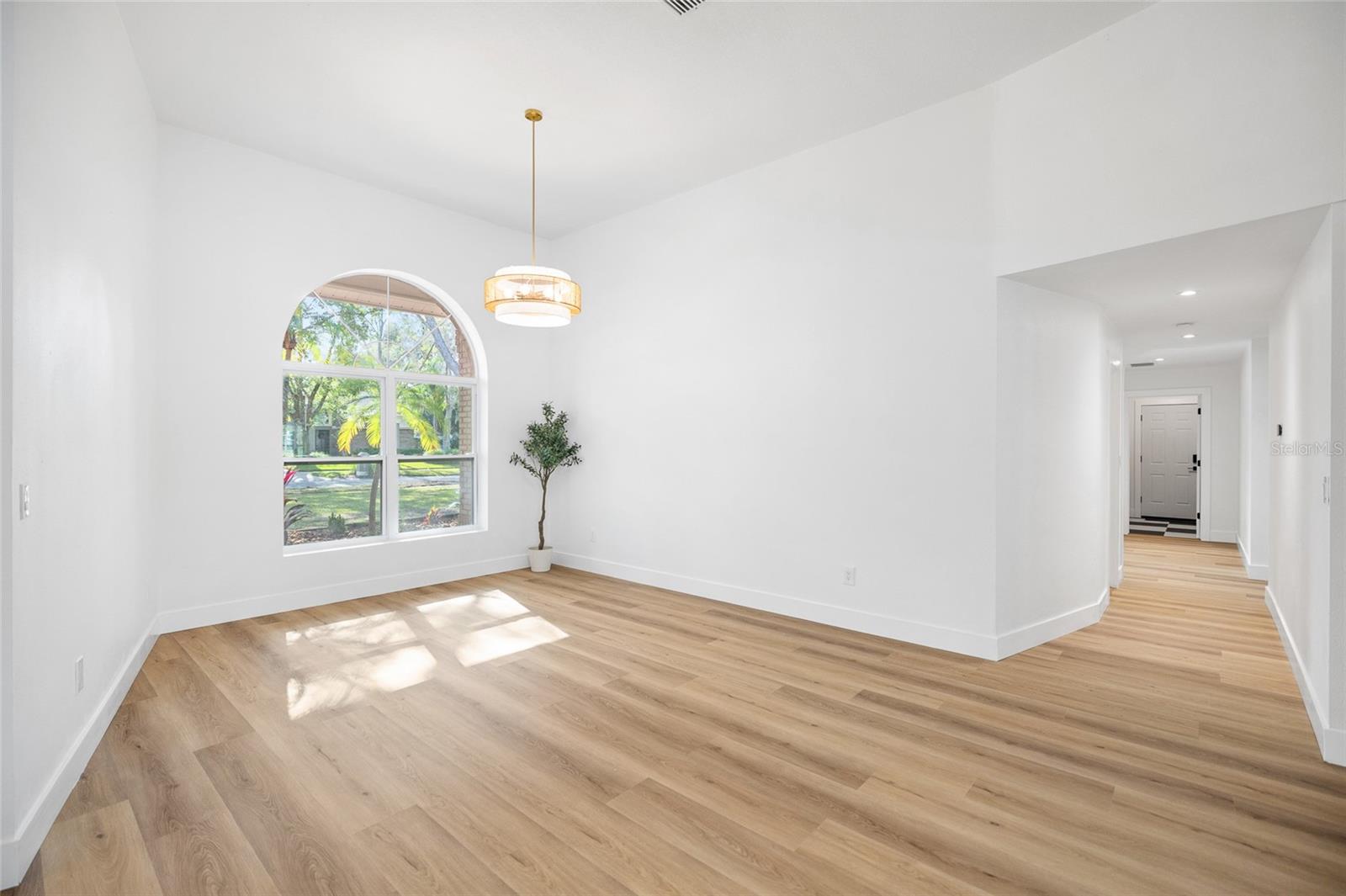 THE MANORS AT CRYSTAL LAKES - Residential