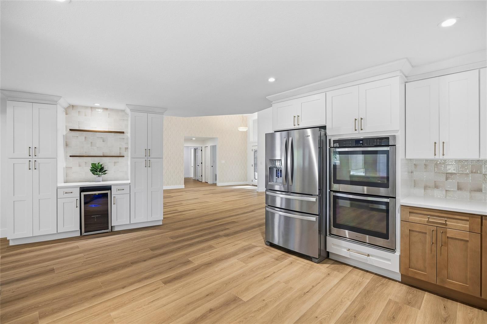 THE MANORS AT CRYSTAL LAKES - Residential