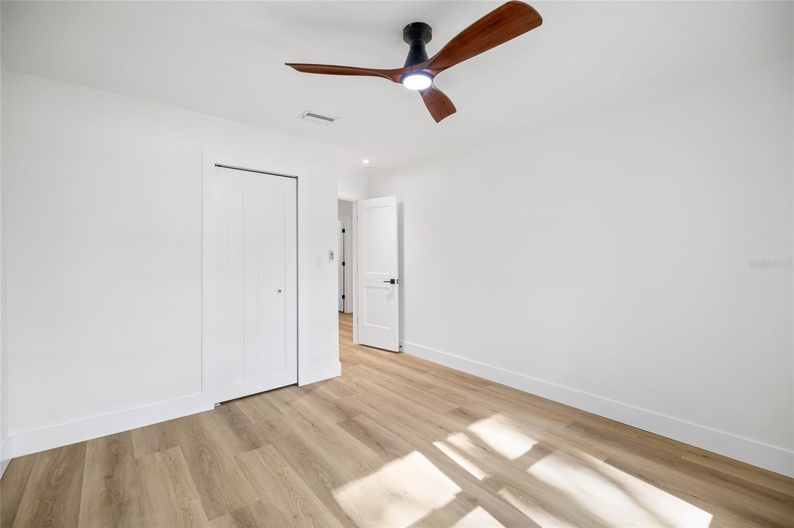 THE MANORS AT CRYSTAL LAKES - Residential