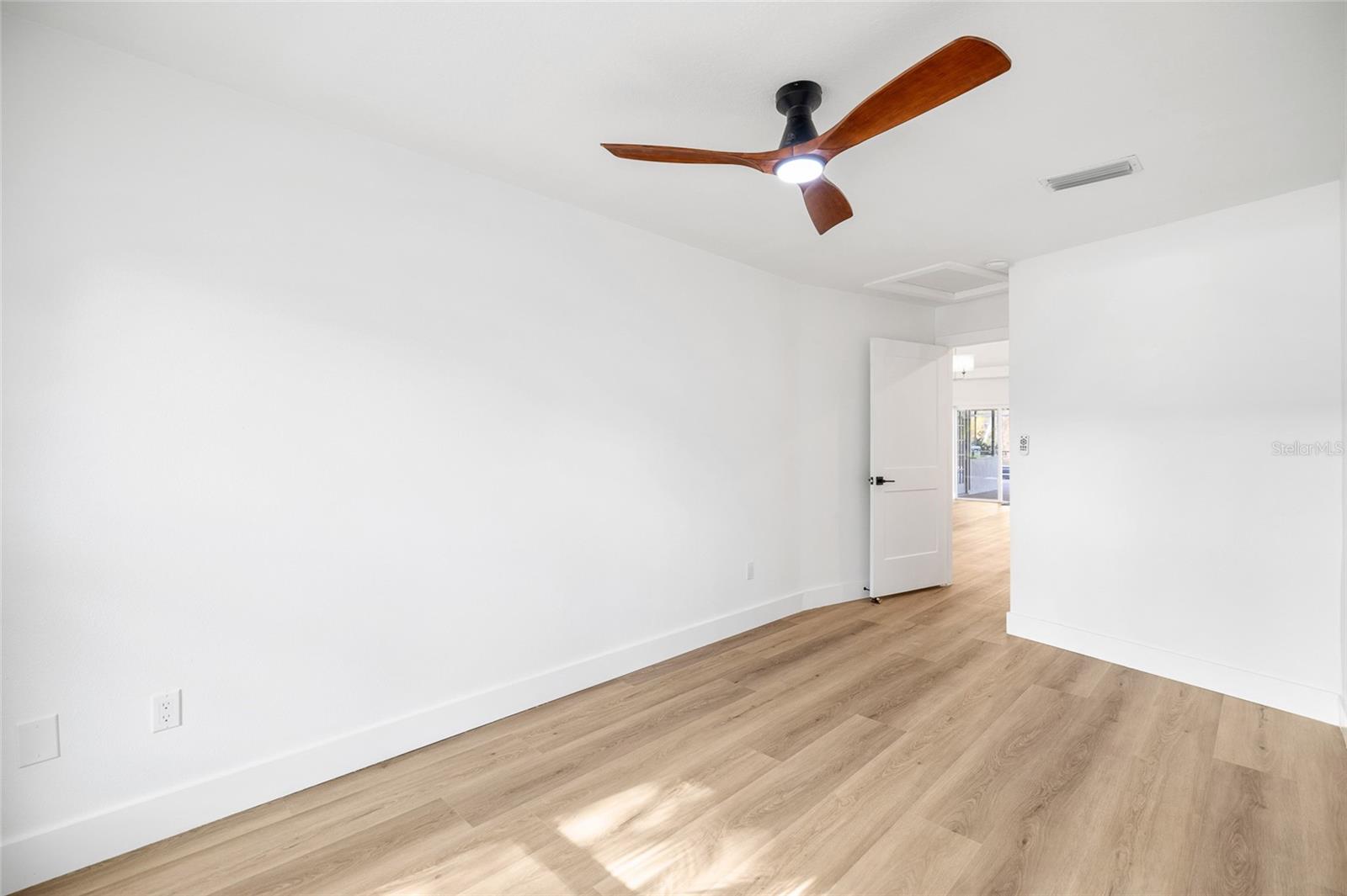 THE MANORS AT CRYSTAL LAKES - Residential