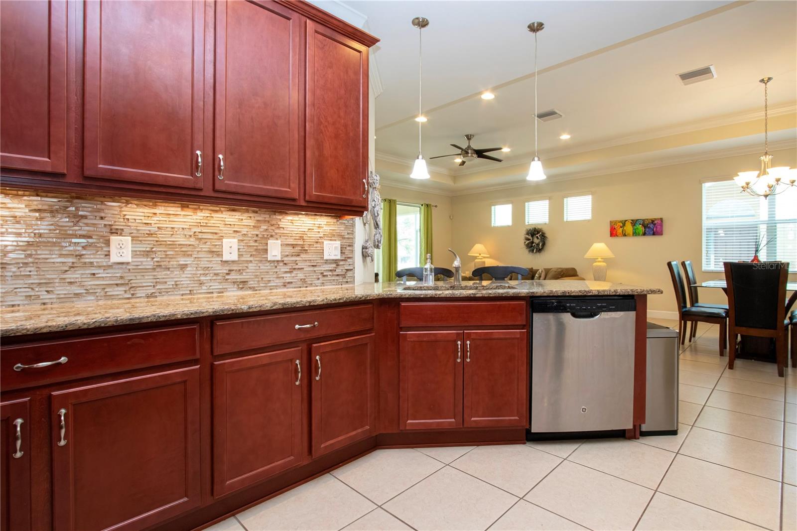 SUN CITY CENTER UNIT 274 & 2 - Residential