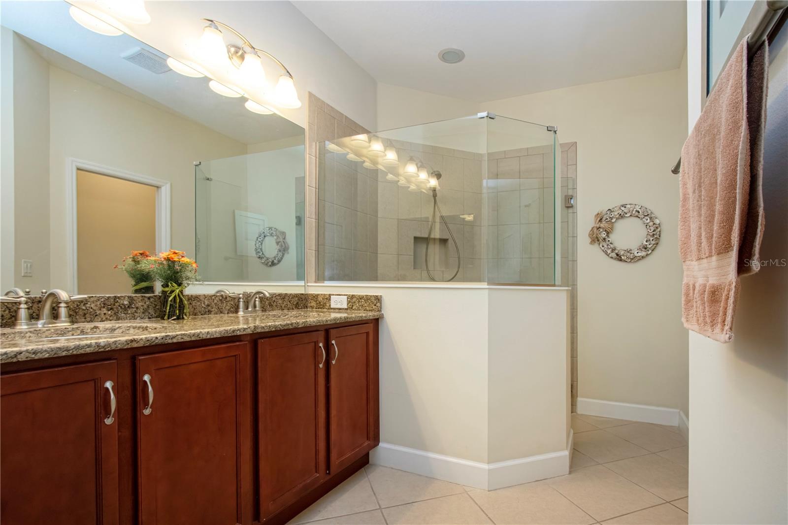 SUN CITY CENTER UNIT 274 & 2 - Residential