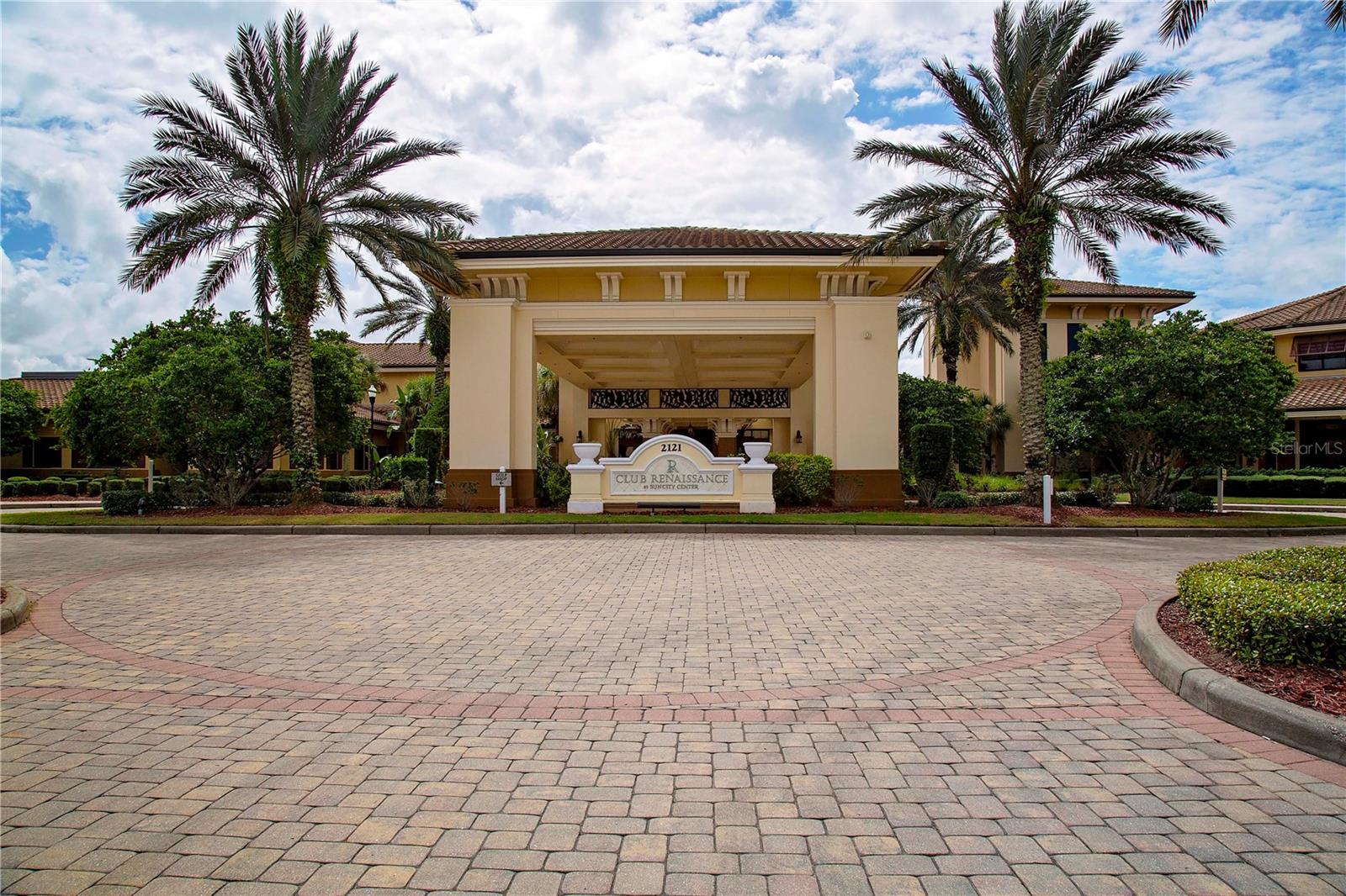SUN CITY CENTER UNIT 274 & 2 - Residential
