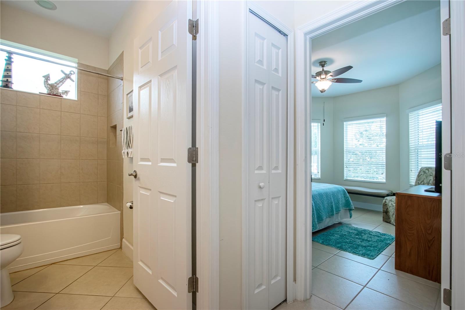 SUN CITY CENTER UNIT 274 & 2 - Residential