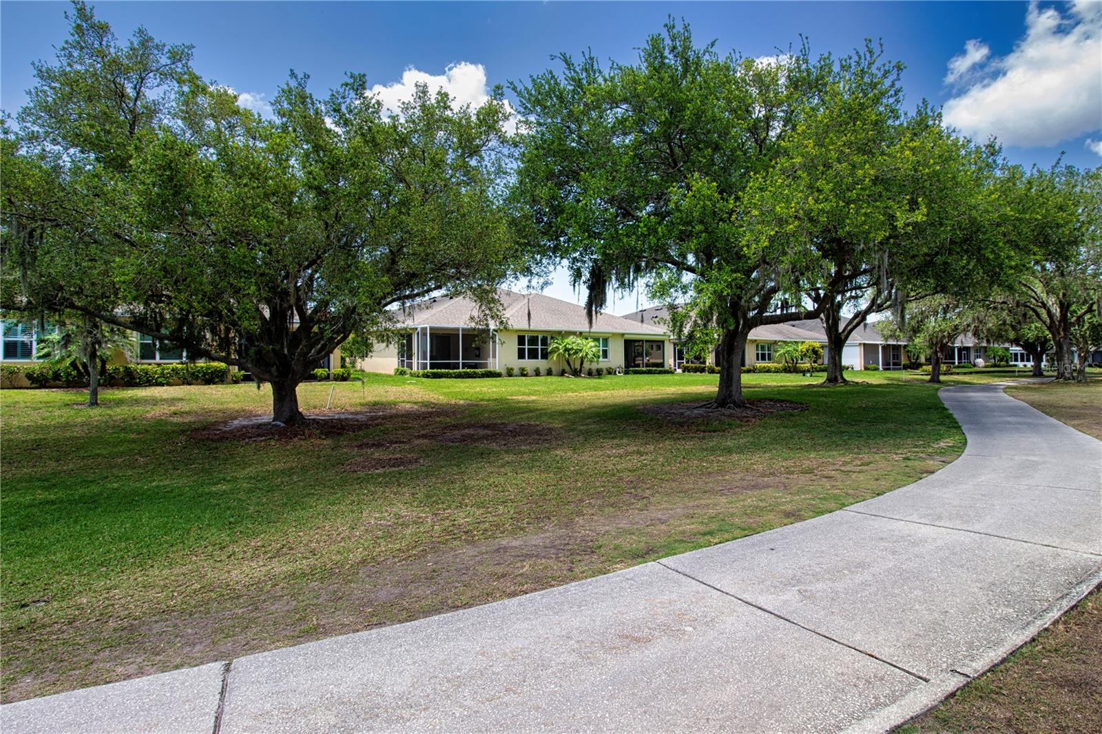 SUN CITY CENTER UNIT 274 & 2 - Residential