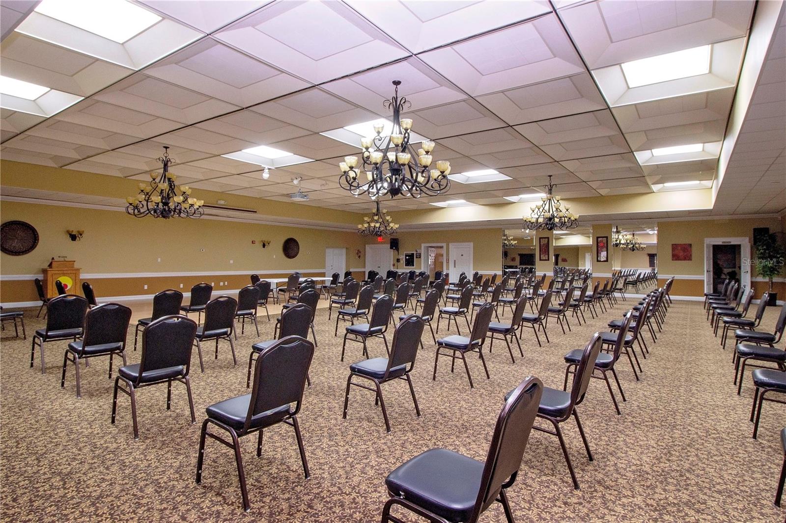 SUN CITY CENTER UNIT 274 & 2 - Residential