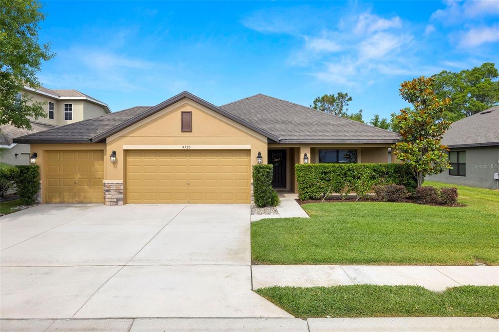 Photo of 4725 Royal Birkdale Way, Wesley Chapel, FL 33543 (MLS # TB8377302)