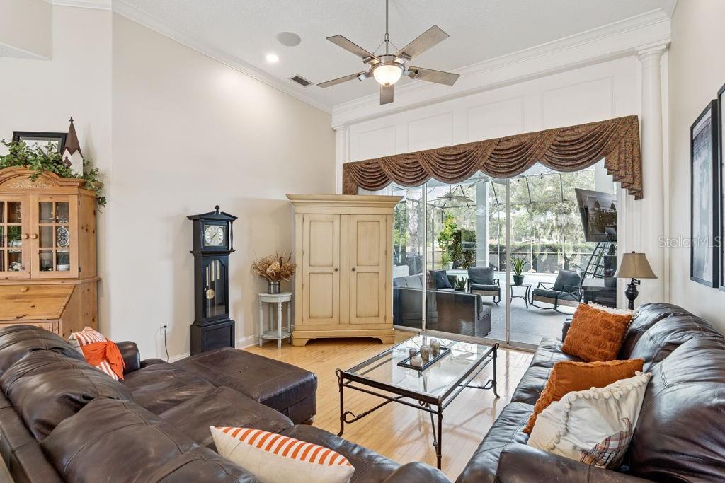 1066 CEASARS CT