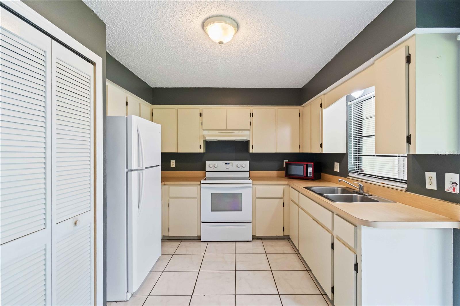 PORT CHARLOTTE SEC 032 - Residential Lease