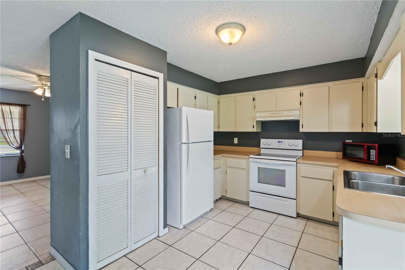 PORT CHARLOTTE SEC 032 - Residential Lease