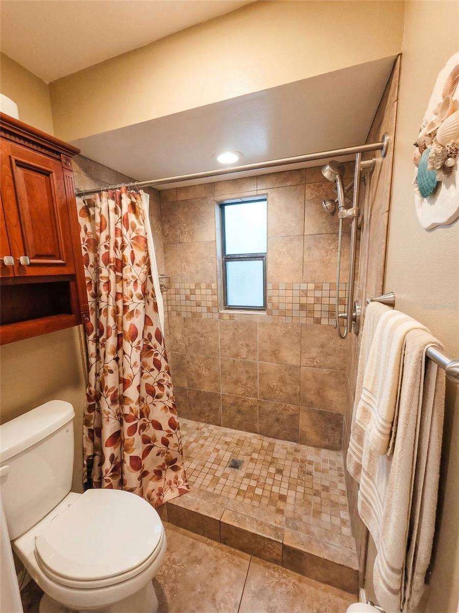 HARBOR OAKS ESTATES UNIT II - Residential