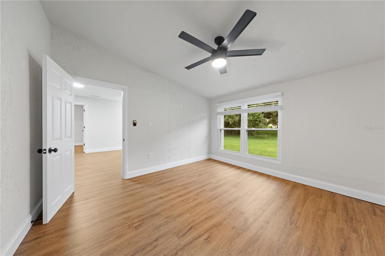 MAJESTIC OAKS - Residential Lease
