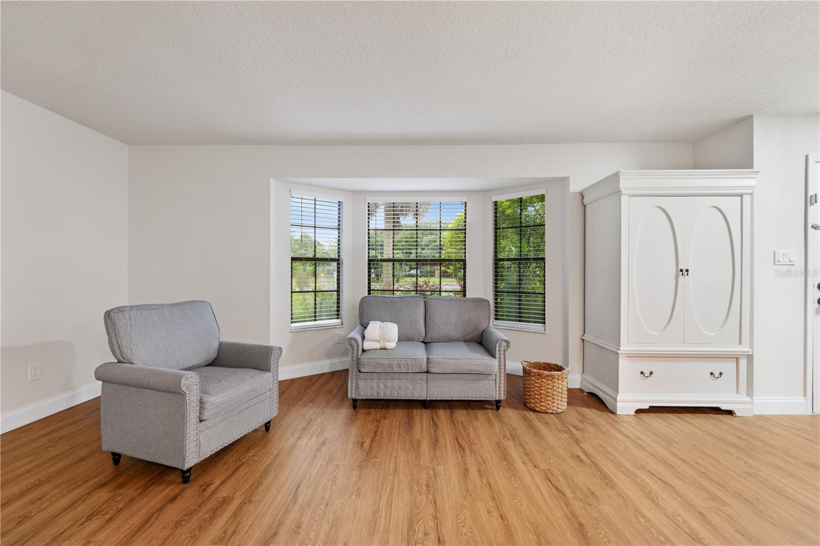 MAJESTIC OAKS - Residential Lease