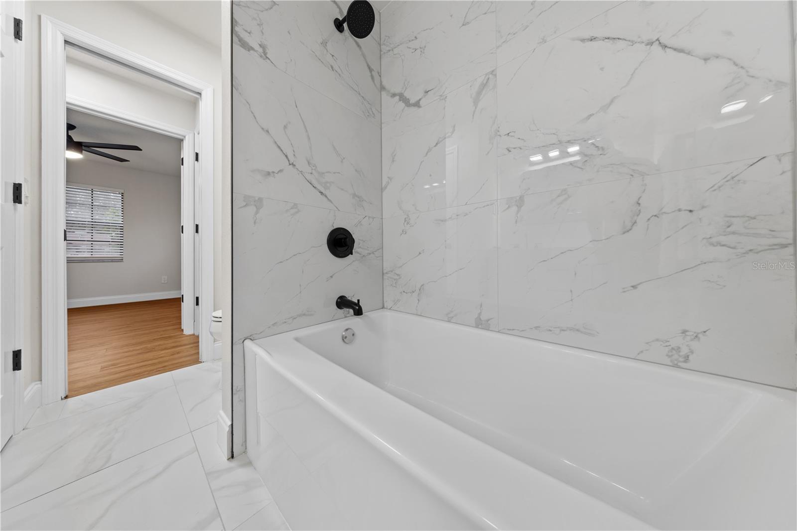 MAJESTIC OAKS - Residential Lease