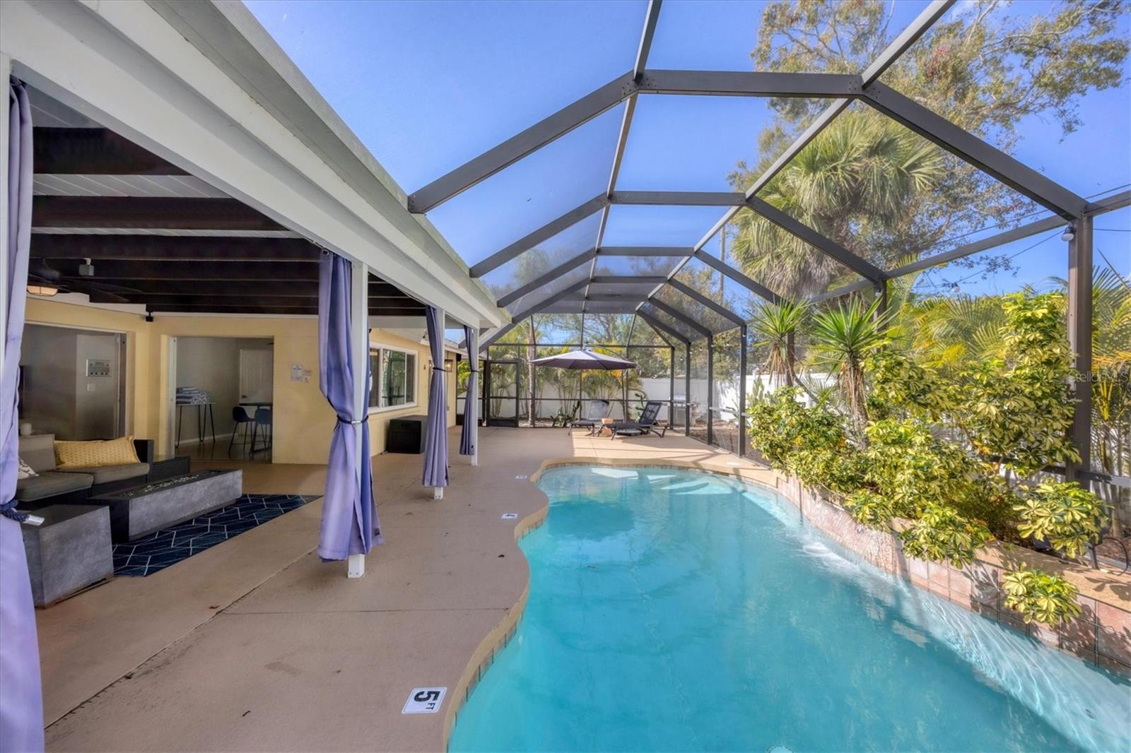 SOUTH GATE - Residential