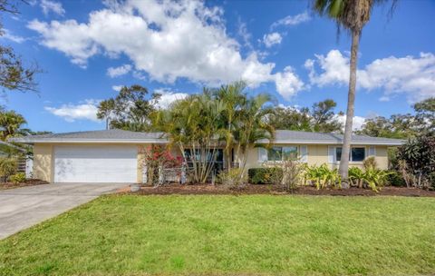 Photo of 2927 Webber Street, Sarasota, FL 34239 (MLS # A4678196)