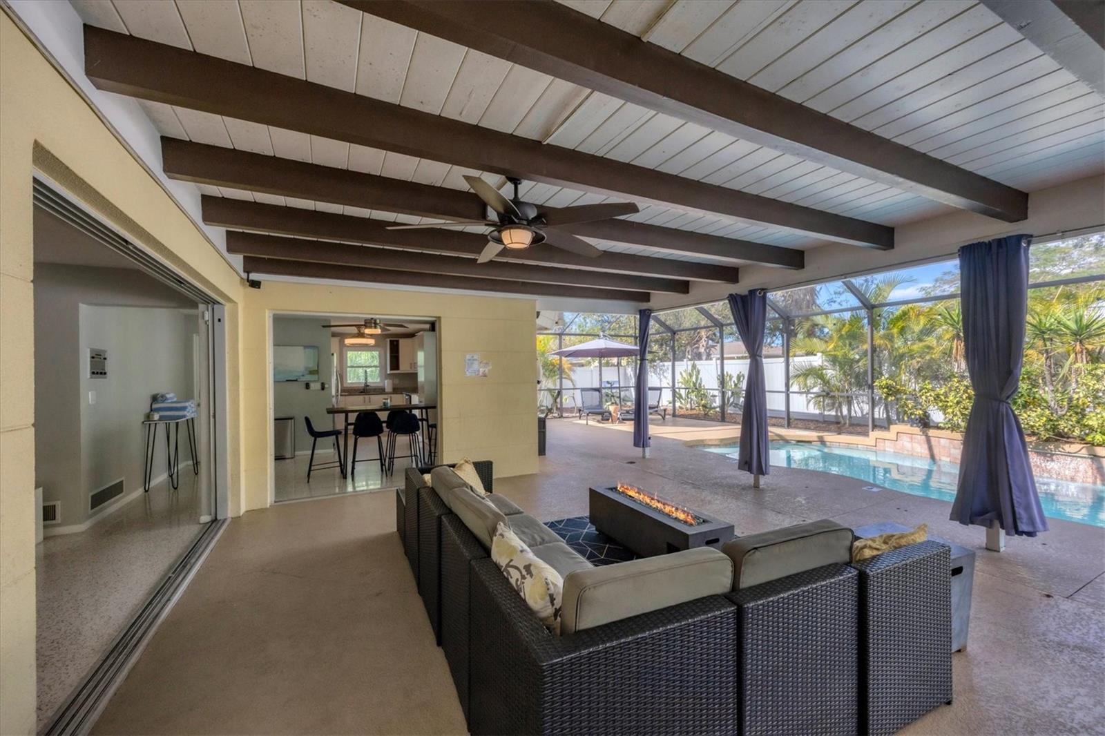 SOUTH GATE - Residential