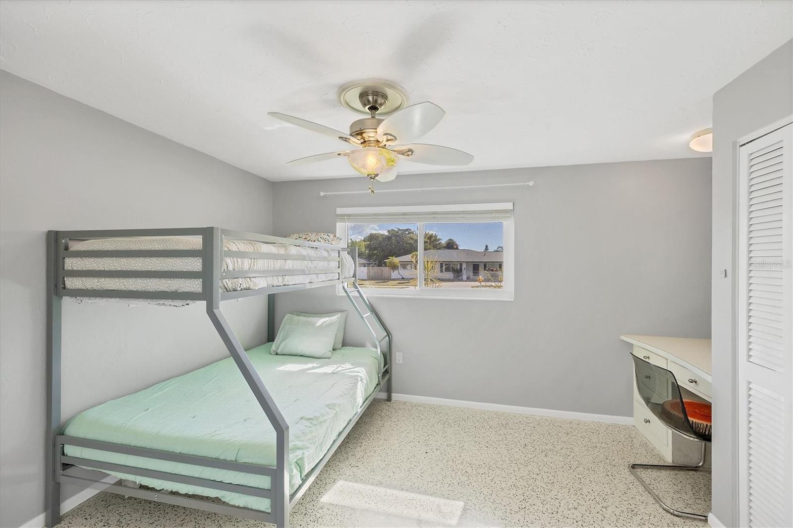 SOUTH GATE - Residential