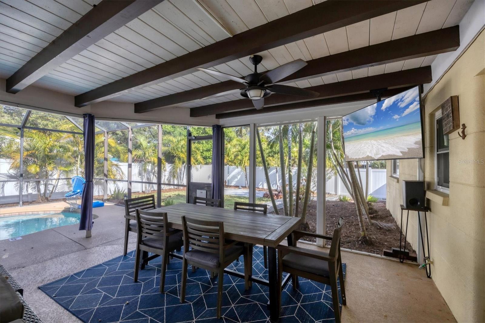 SOUTH GATE - Residential