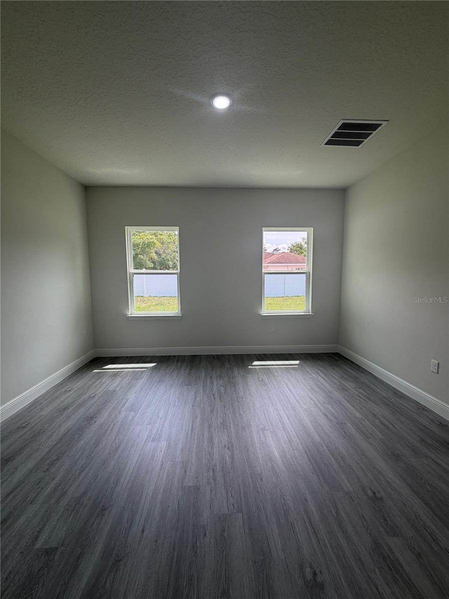 MARION OAKS 03 - Residential Lease