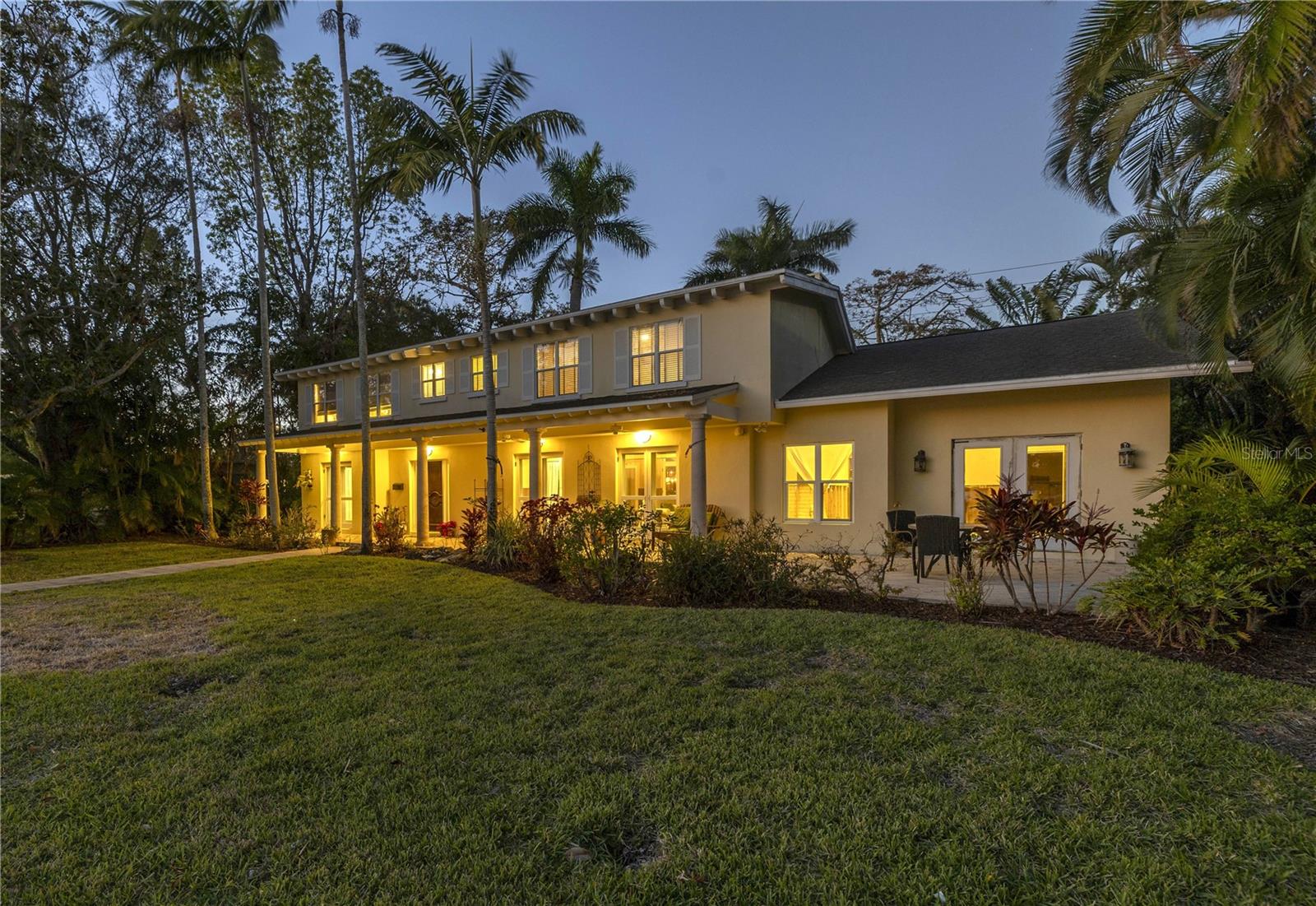 323 COFFEE POT DRIVE NE