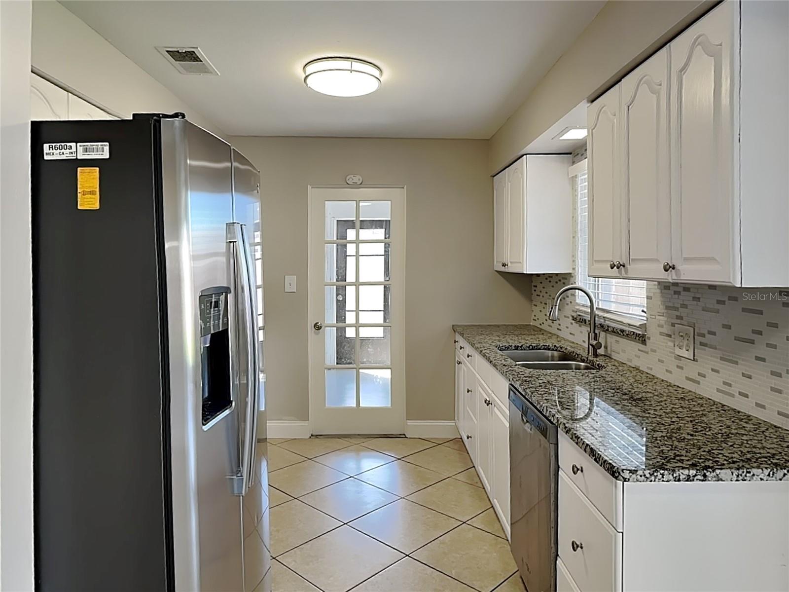 SOUTH GATE RIDGE 05 - Residential Lease