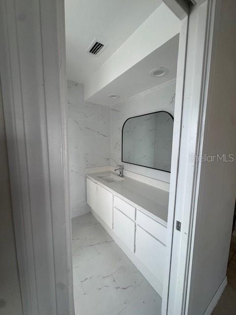 ISLAND ESTATES OF CLEARWATER UNIT 6-C - Residential Lease