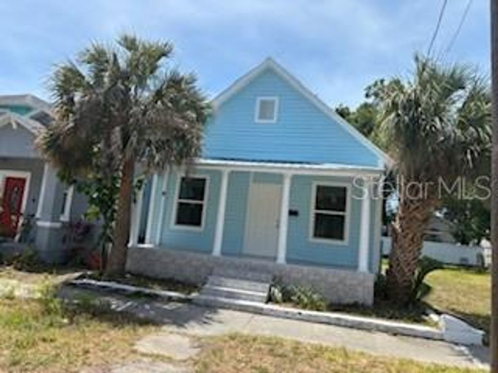 Photo of 2524 W Chestnut Street, Tampa, FL 33607 (MLS # G5112800)