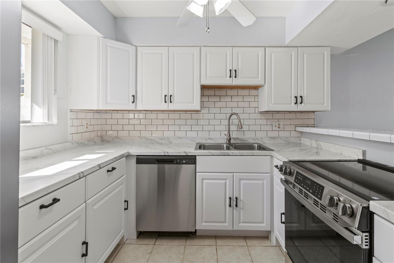 RUNAWAY BAY - Residential