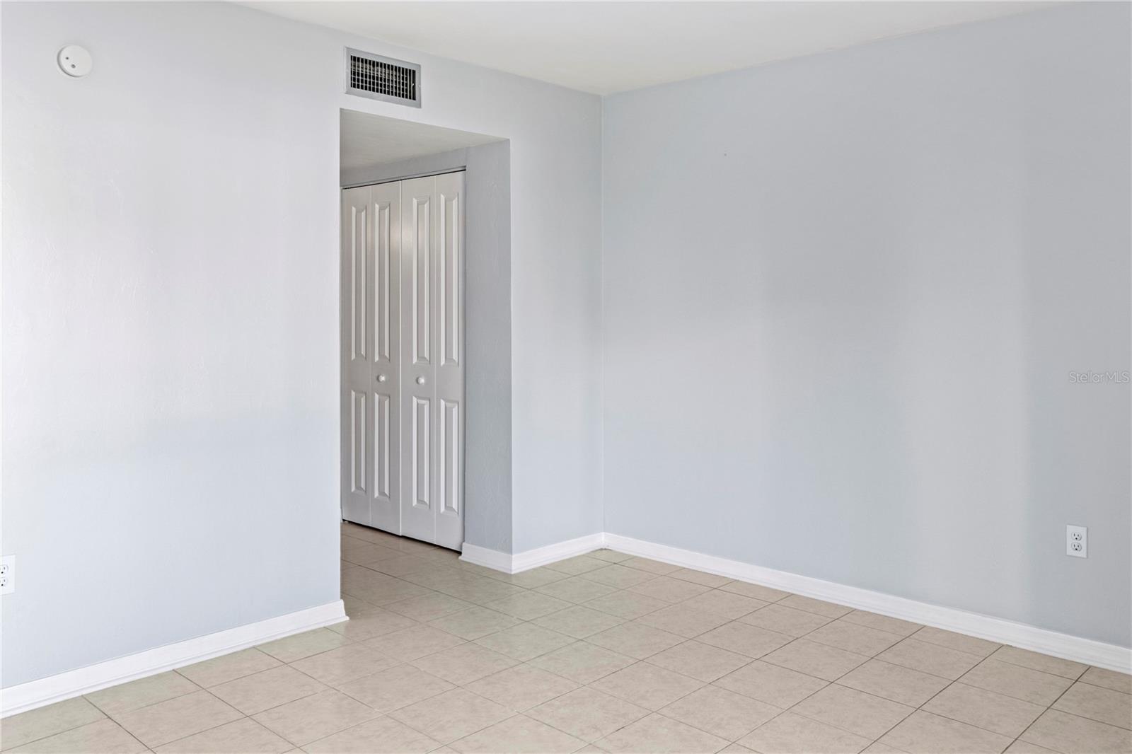 RUNAWAY BAY - Residential