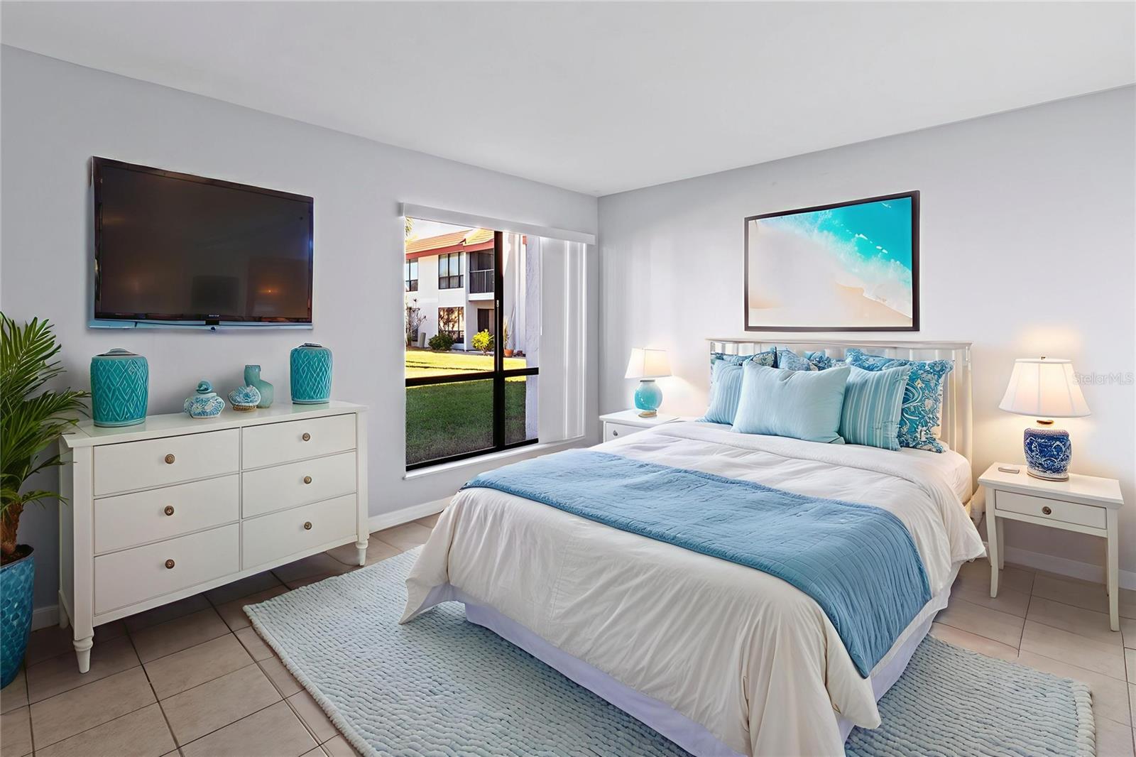 RUNAWAY BAY - Residential