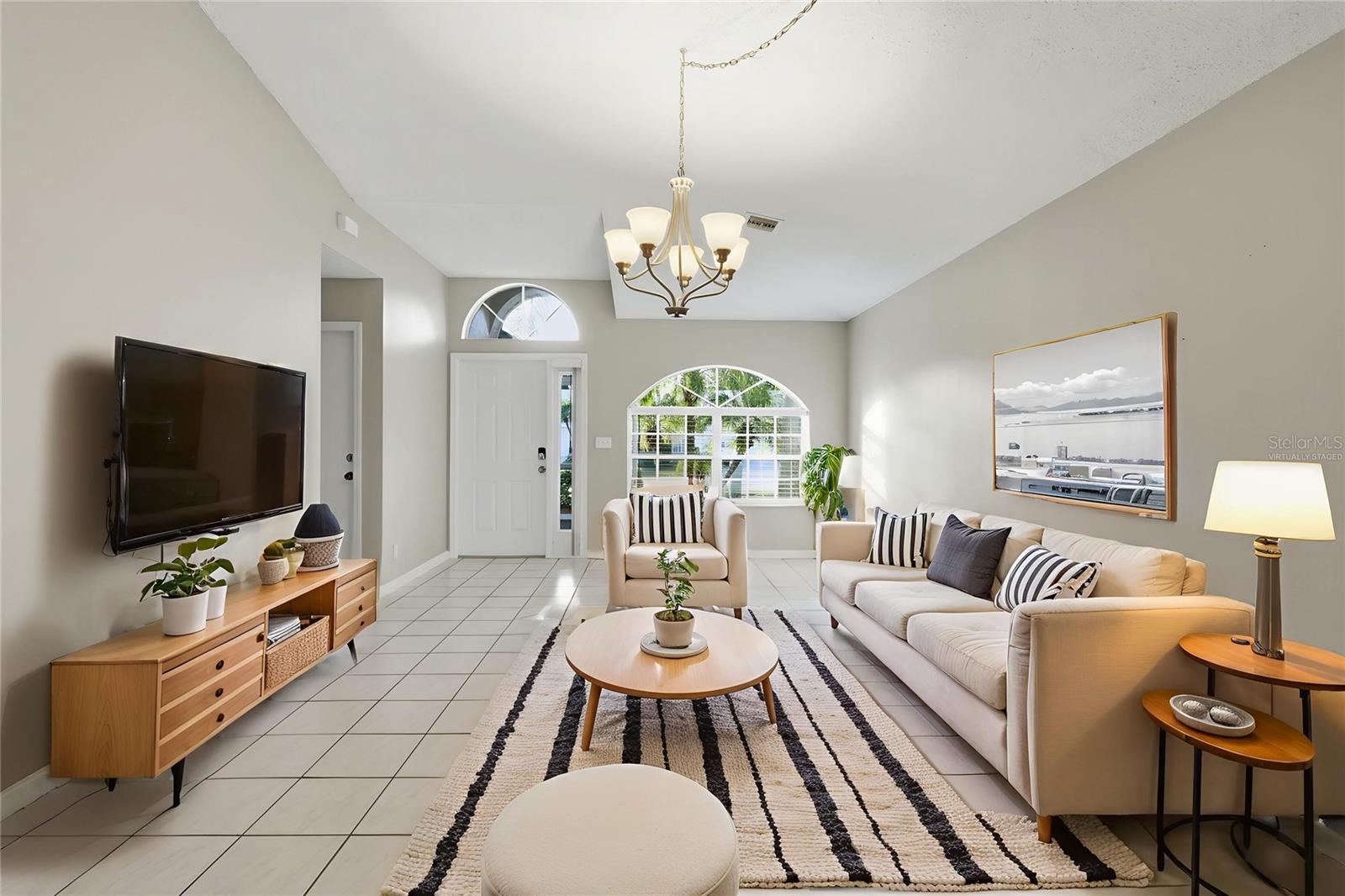 2542 COUNTRY GOLF DRIVE