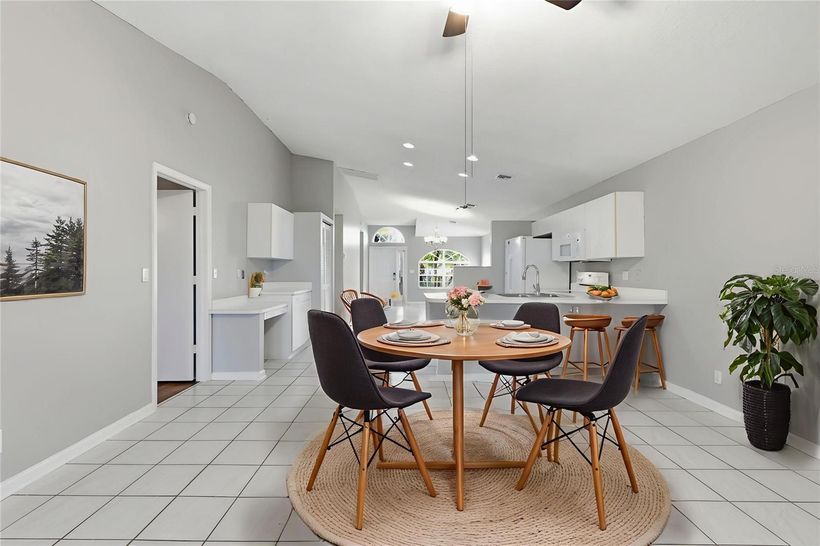 2542 COUNTRY GOLF DRIVE