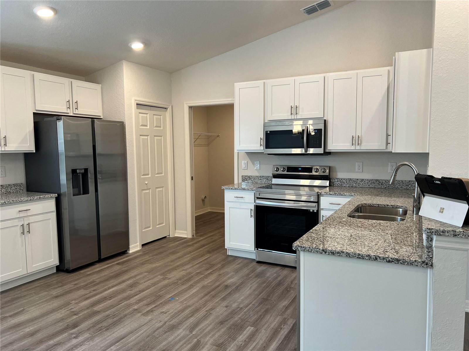 UNPLATTED - Residential Lease