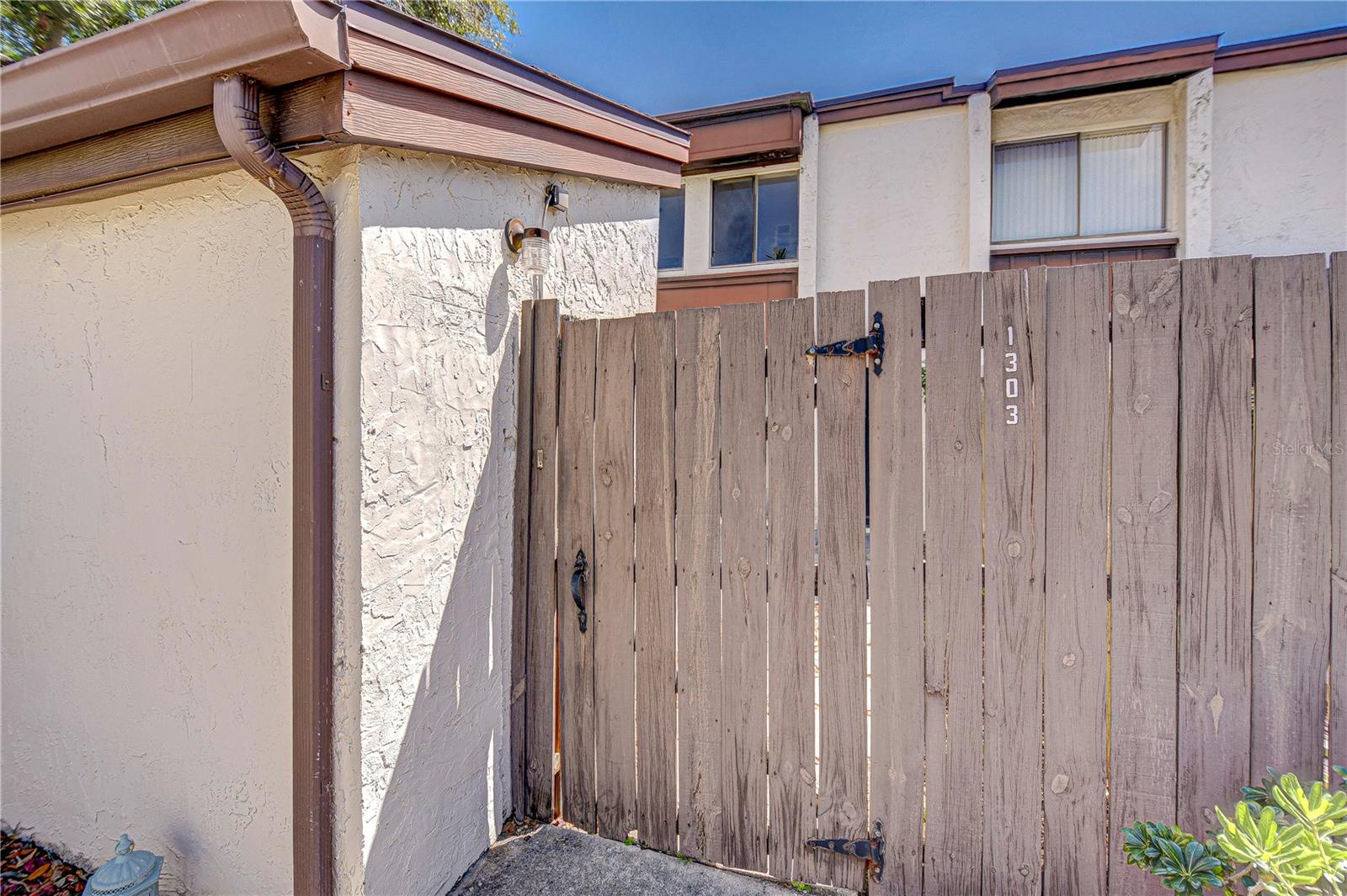 1881 N HERCULES AVENUE 1303
