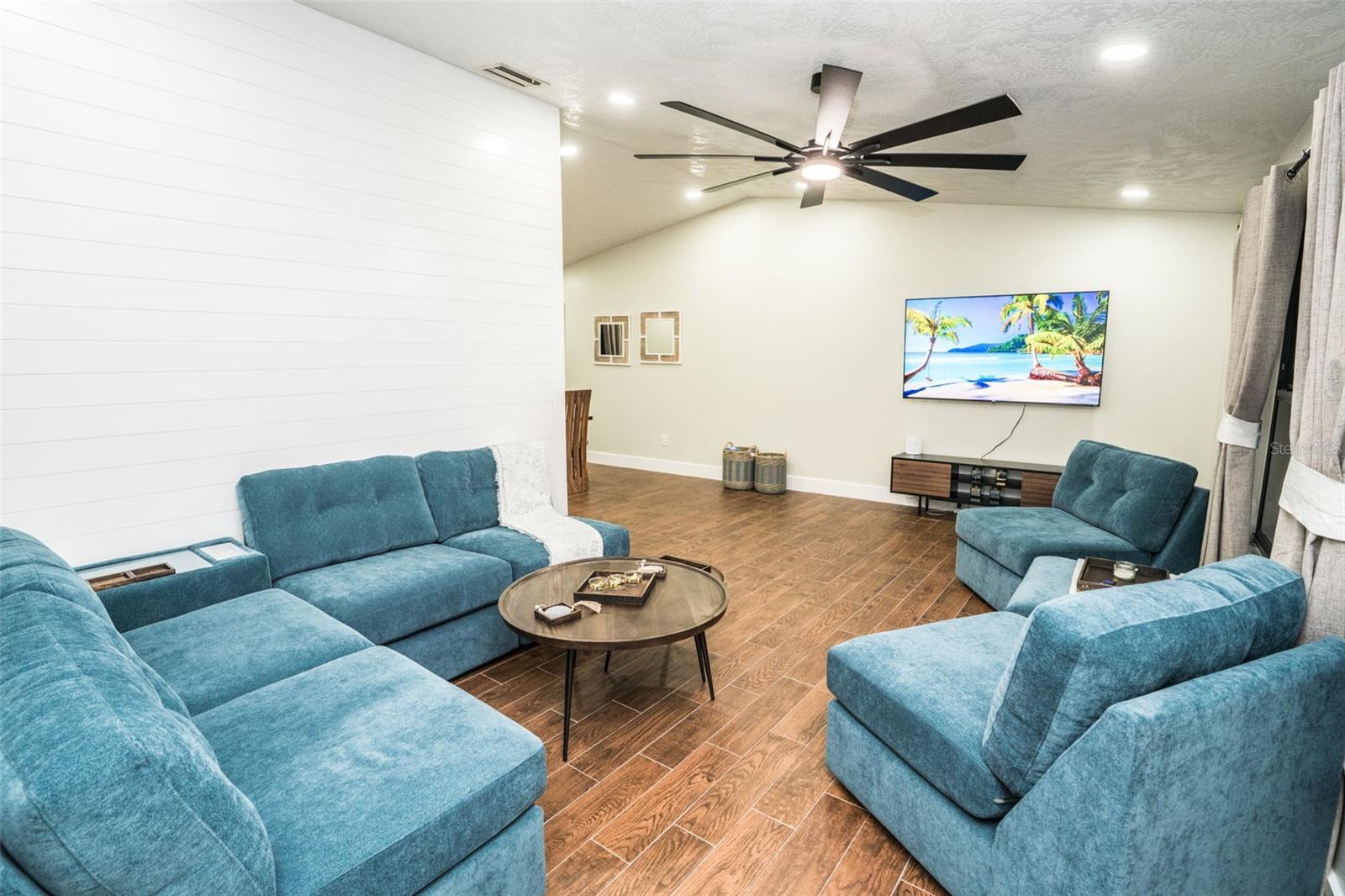 SABAL KEY UNIT 2 - Residential