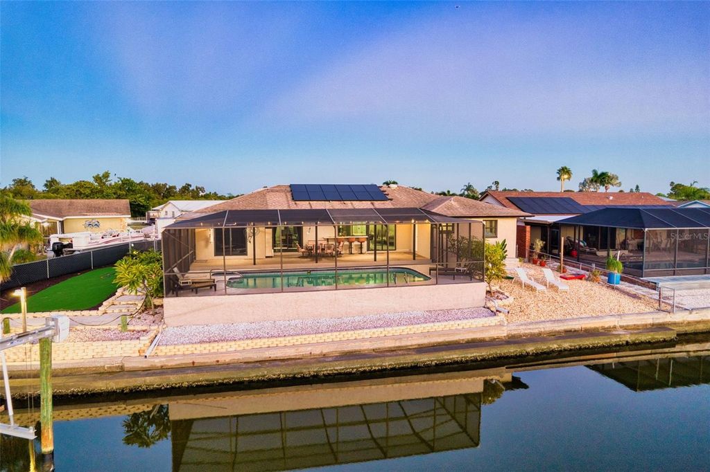 33572 - Apollo Beach / Ruskin community | Sarasota Real Estate 16 Photo of 6530 Senegal Palm Way, Apollo Beach, FL 33572 (MLS # TB8442973)