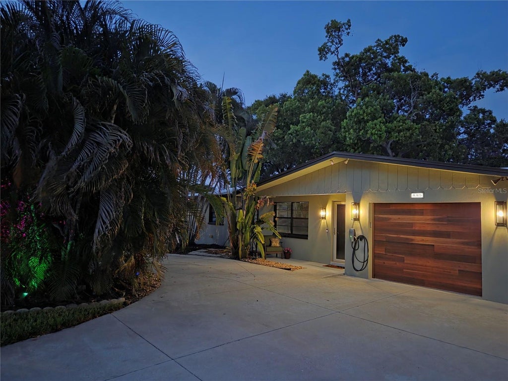 Photo of 995 Emerson Drive, Dunedin, FL 34698 (MLS # TB8522831)