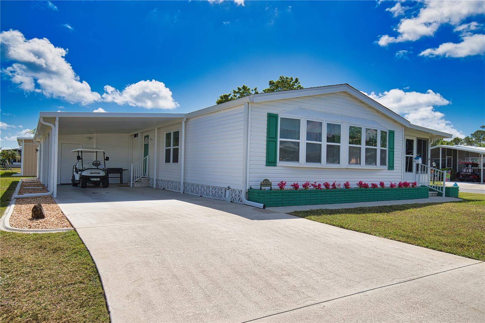 LA CASA MHP CO-OP - Residential