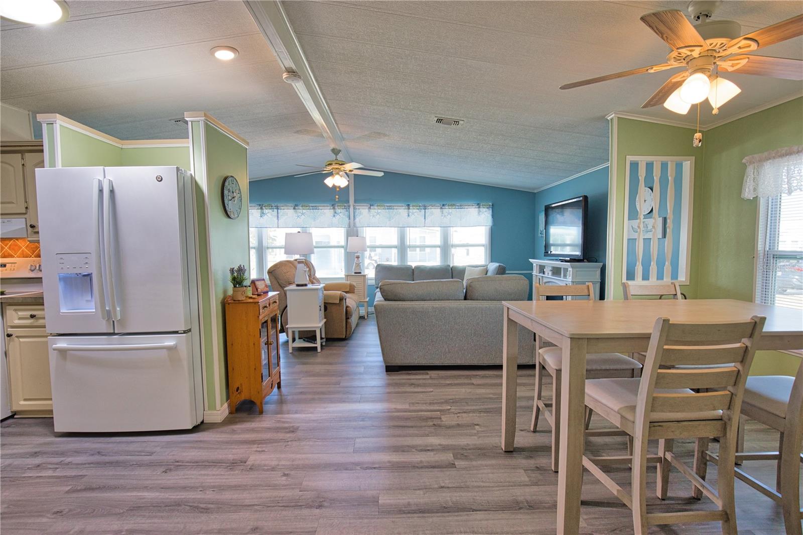 LA CASA MHP CO-OP - Residential