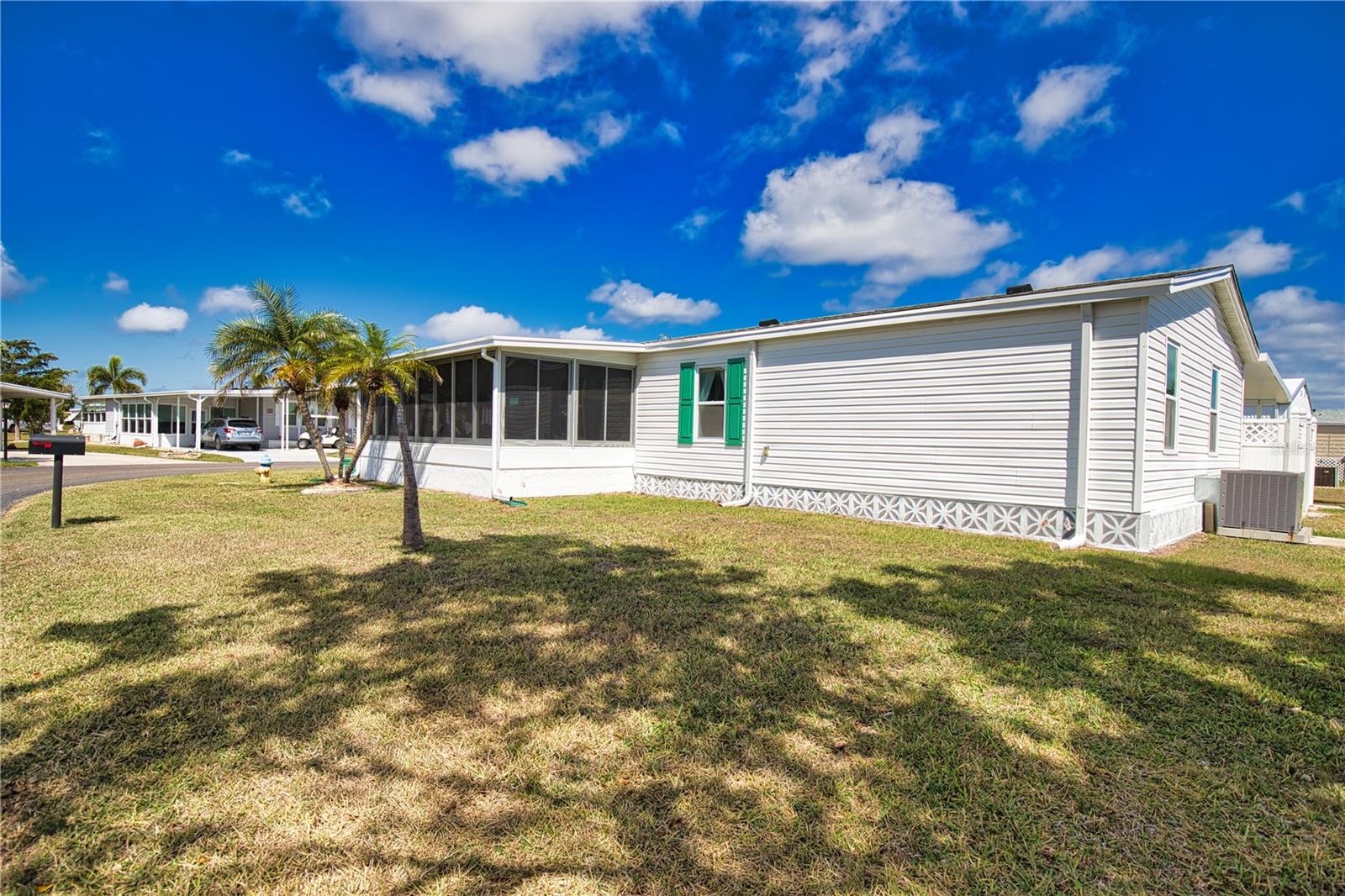 LA CASA MHP CO-OP - Residential