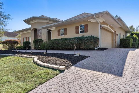 A home in LADY LAKE