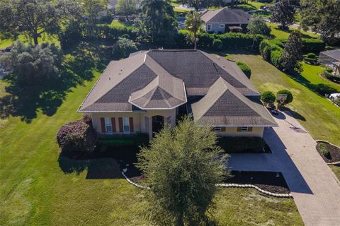 A home in LADY LAKE