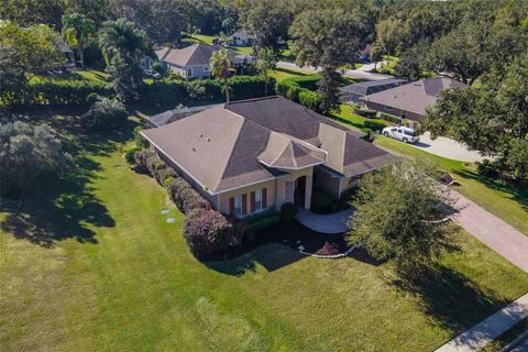 A home in LADY LAKE