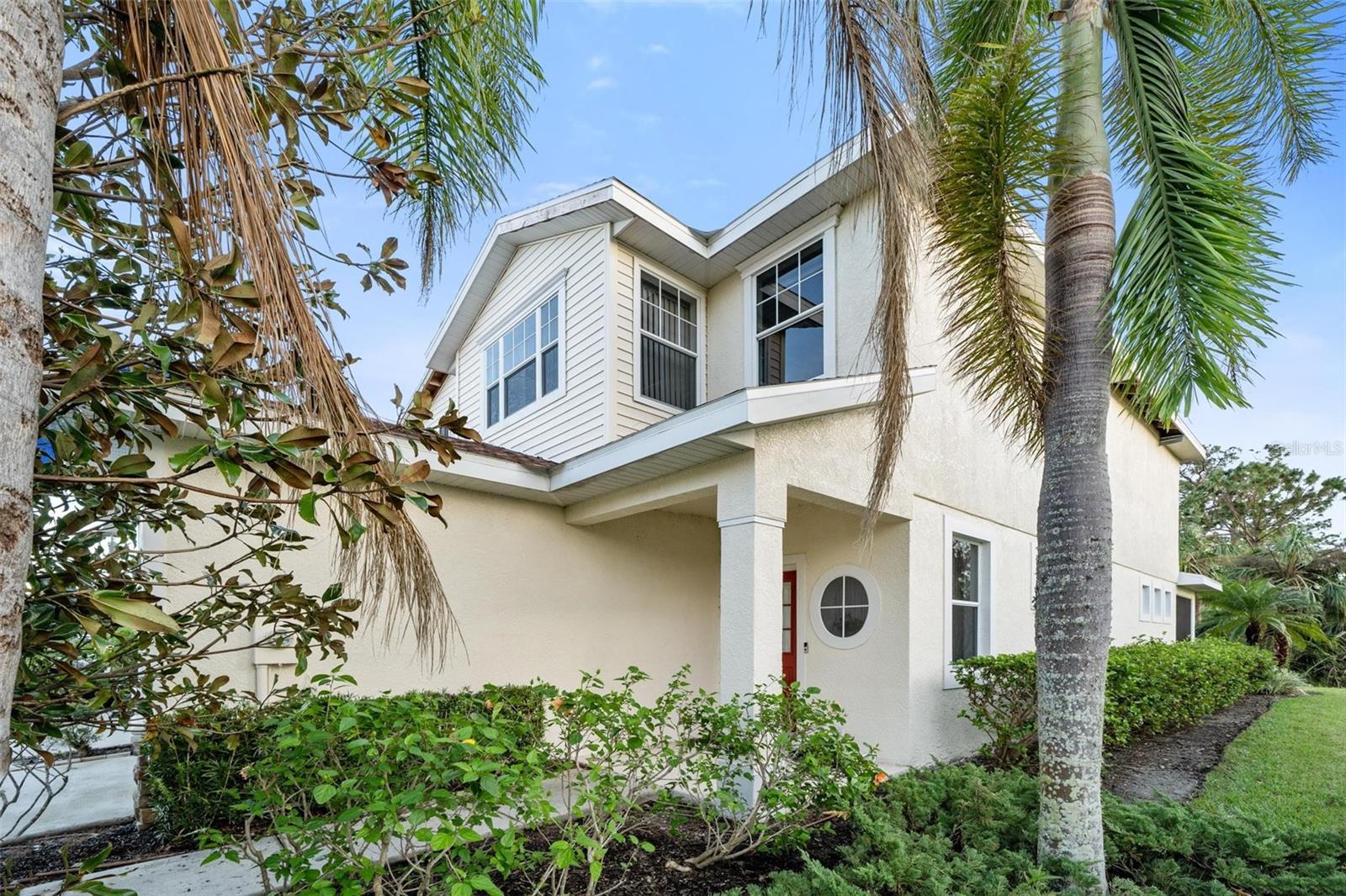 Beautiful townhome with 3 bedrooms , 2 1/2 baths plus a 1 car garage. This home offers an open and spacious floor plan with plenty of natural light! Solid wood cabinets in the kitchen, full appliance package, plus a large breakfast bar. There is plenty of privacy here! The lanai has a peaceful, private view of the wooded preserve. Sit back, relax and enjoy watching the wildlife. Upstairs you will find a spacious master suite with a walk-in closet, tray ceiling with crown molding, plus a master bathroom with a large tiled shower. Split bedroom layout with 2 additional bedrooms. New roof was installed in February 2021. Located in the highly sought after community of Lakeside Plantation - an active, friendly community that is so close to local golf courses, beaches, shopping and entertainment! Amenities include a large clubhouse with monthly planned social activities for all ages, large community swimming pool and hot tub, tennis courts, billiard room, fitness center, library, card room, WI-FI, basketball and pickle ball court, playground, picnic area and so much more!